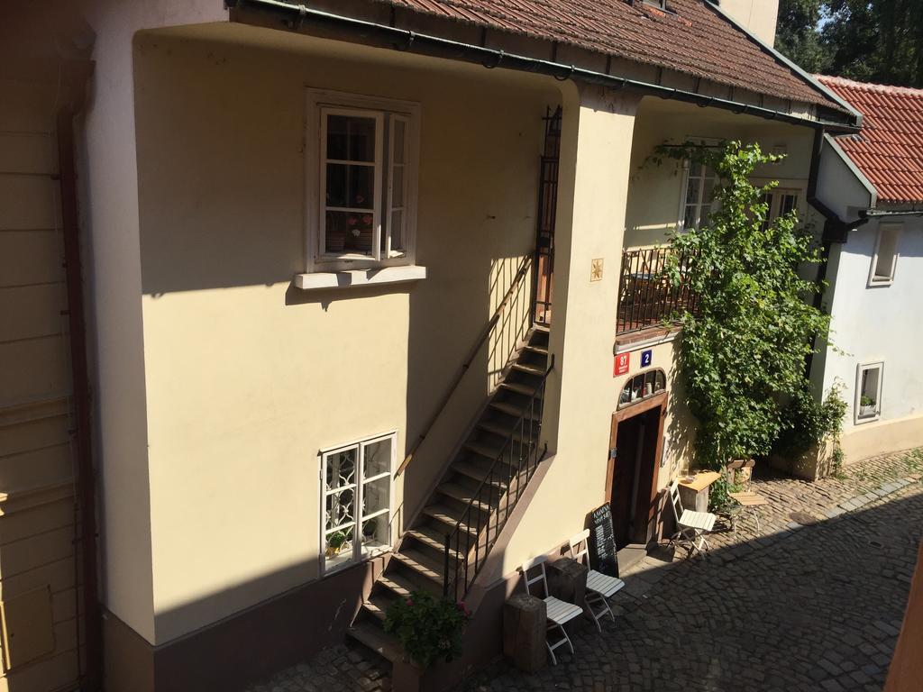 Apartments At The Golden Plough Apartment Prag