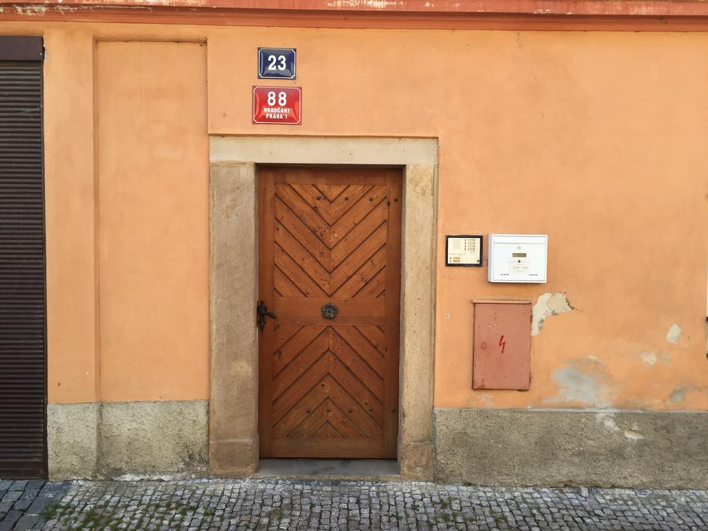 Apartment Apartments At The Golden Plough Prag